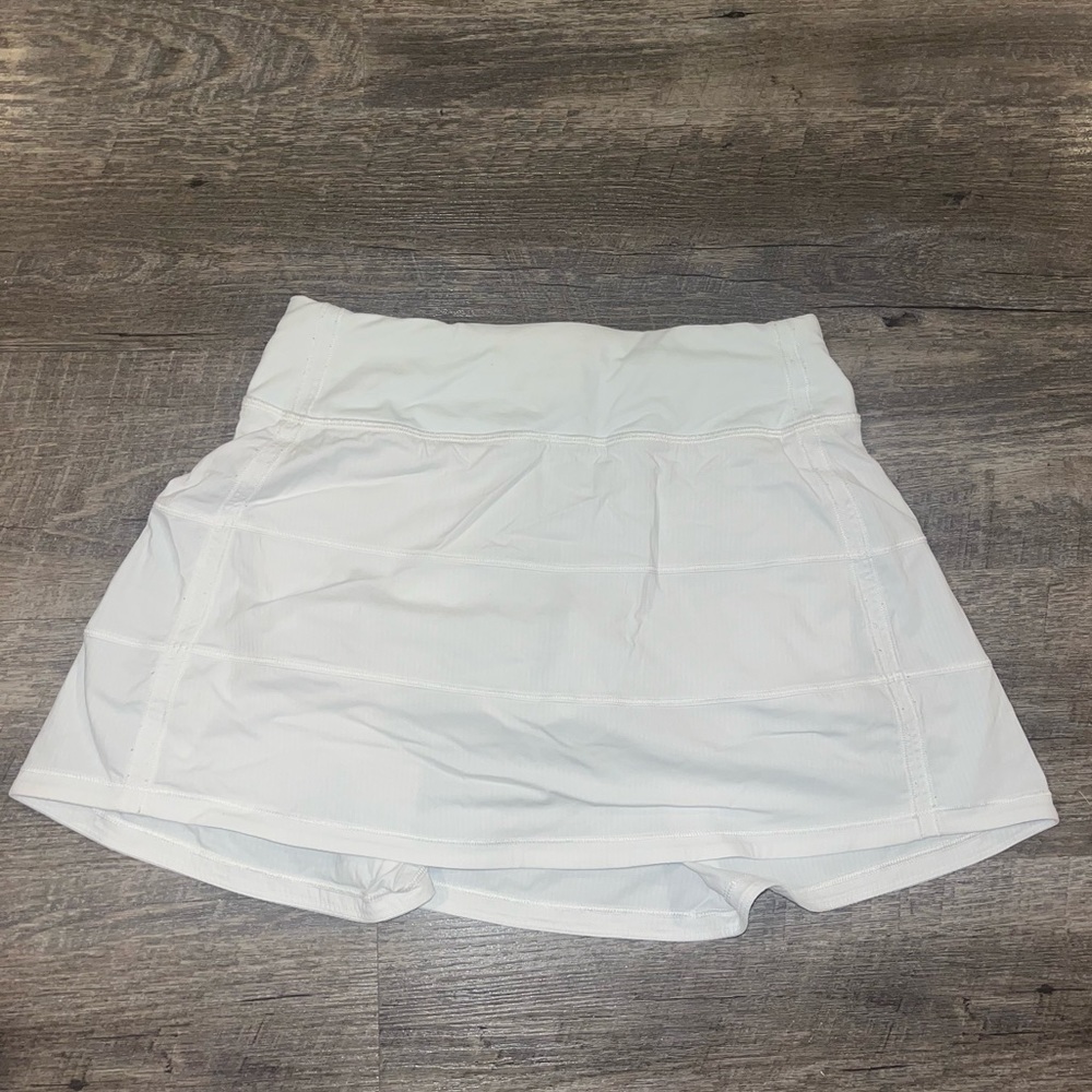 white lululemon skirt size 4